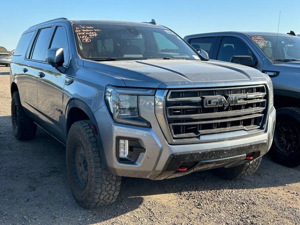 Used 2022 GMC Yukon XL AT4 w/ Technology Package AWD/4WD image 2