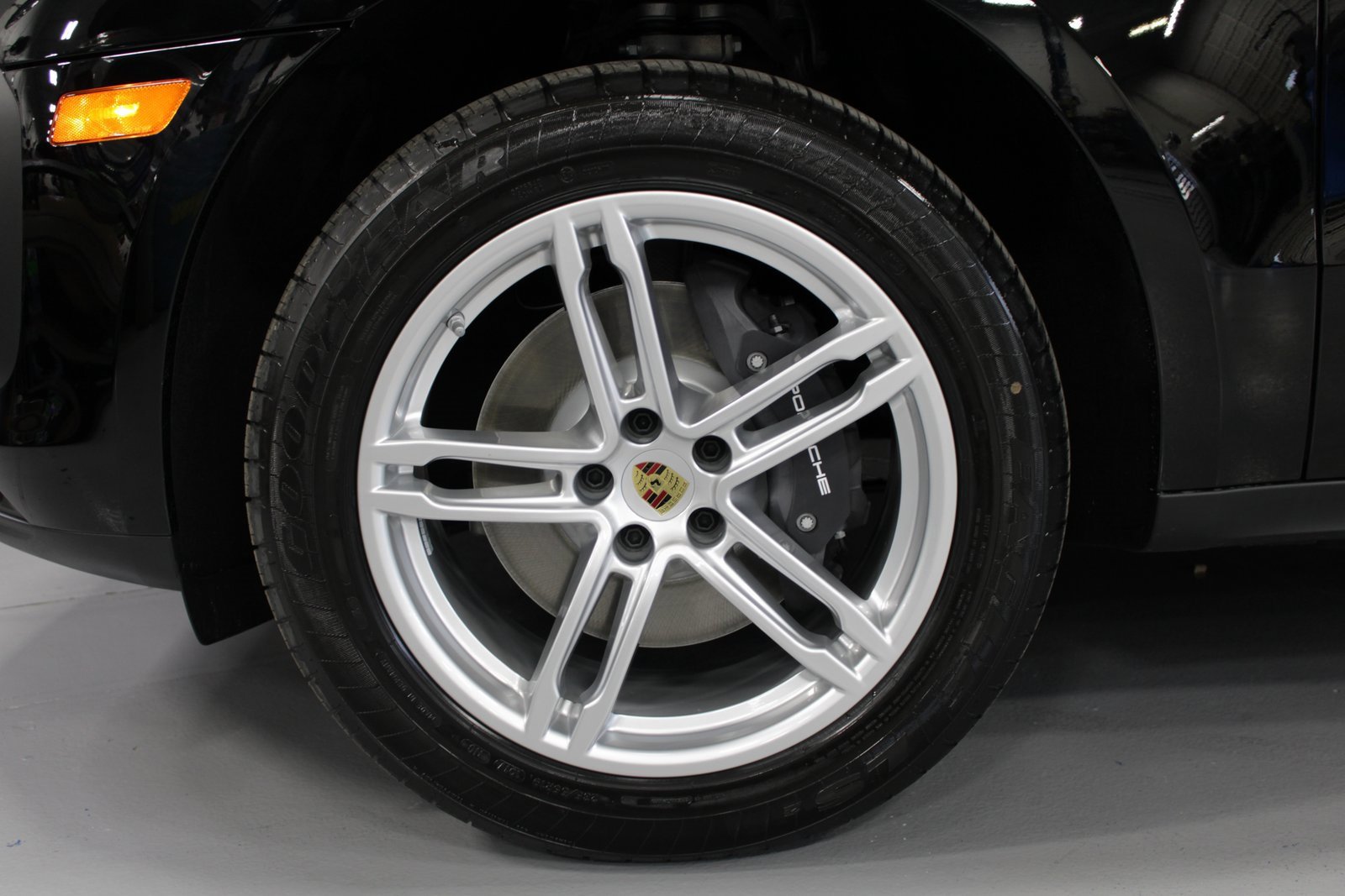 New 2026 Porsche Macan image 11