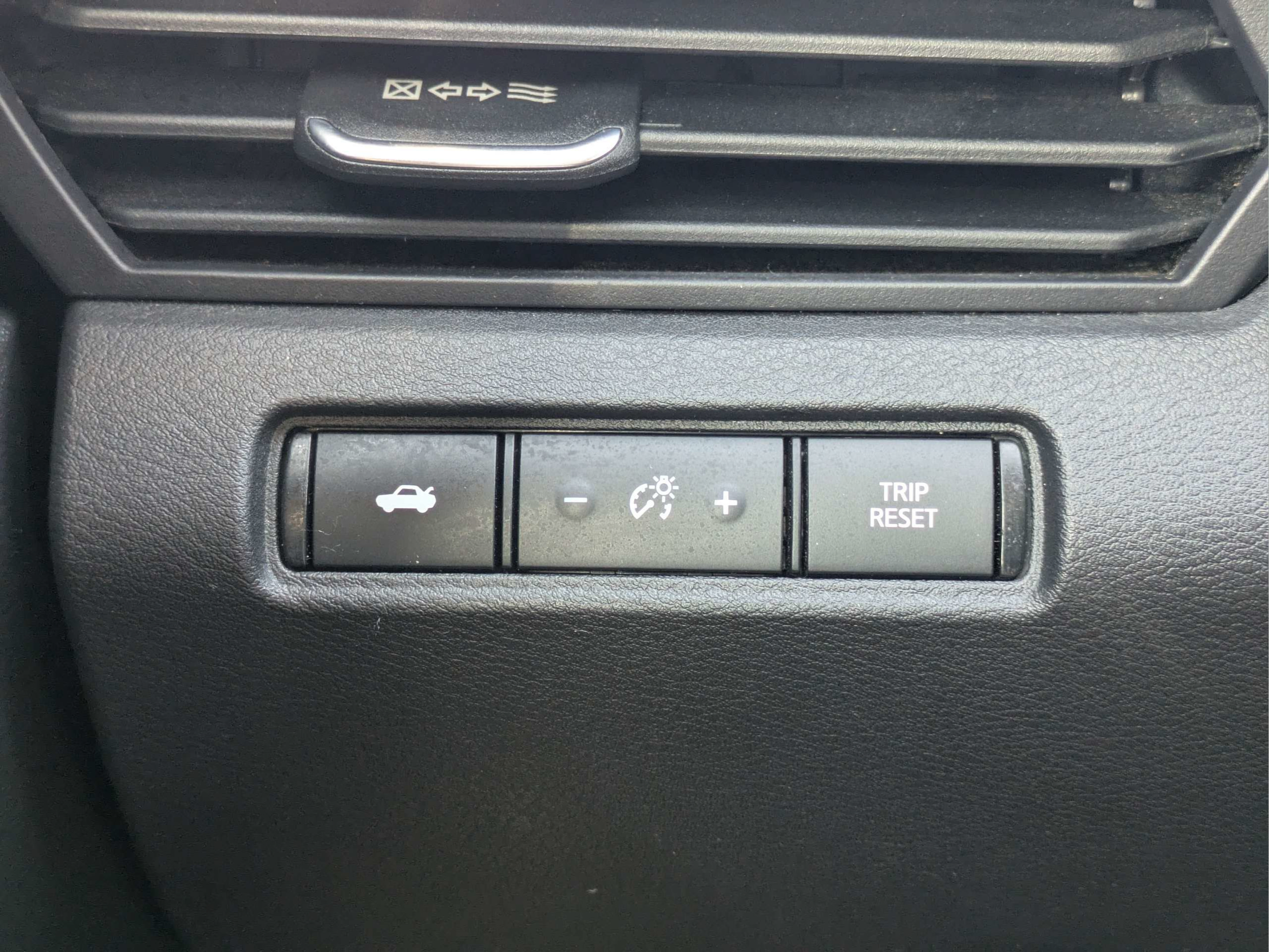 Used 2025 Nissan Altima 2.5 SV AWD/4WD image 25