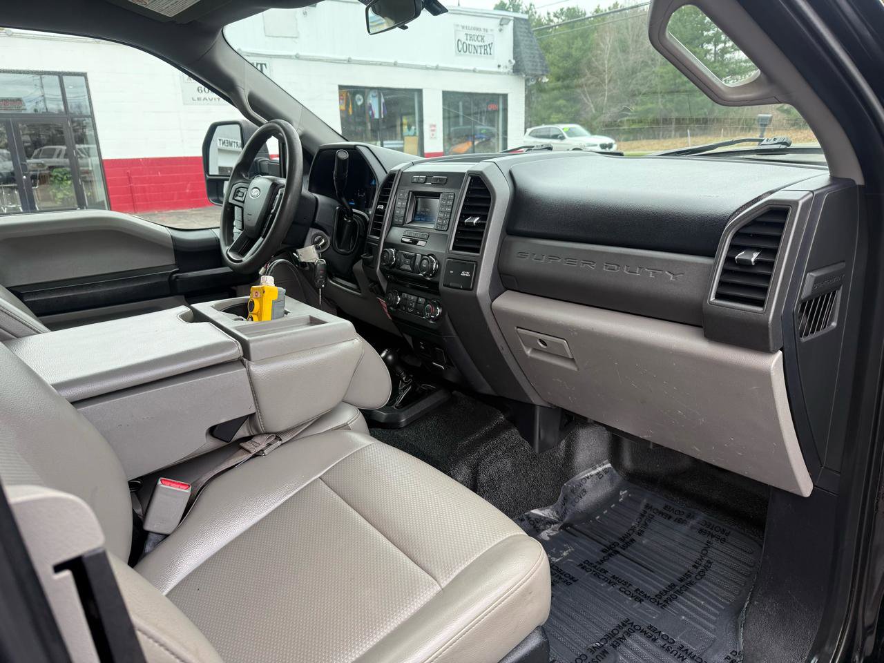 Used 2017 Ford F550 4x4 SuperCab Super Duty image 24