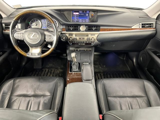 Used 2016 Lexus ES 350 w/ Luxury Package w/Wood Trim image 14