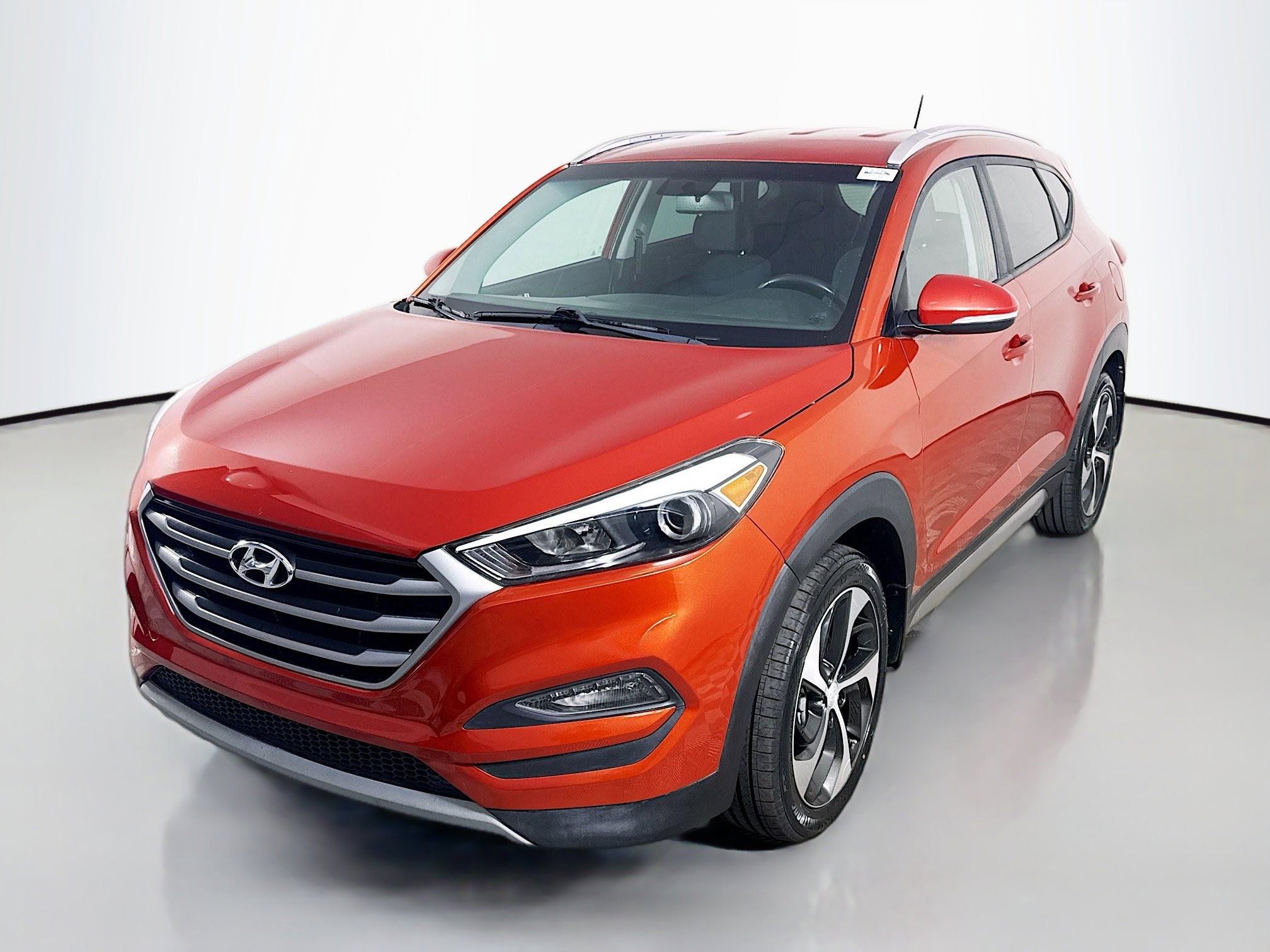 Used 2017 Hyundai Tucson Sport image 4
