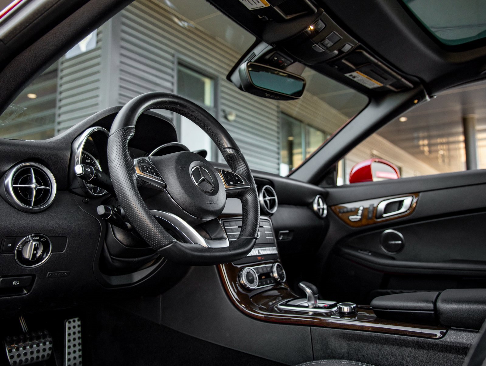 Used 2017 Mercedes-Benz SLC 300 image 22