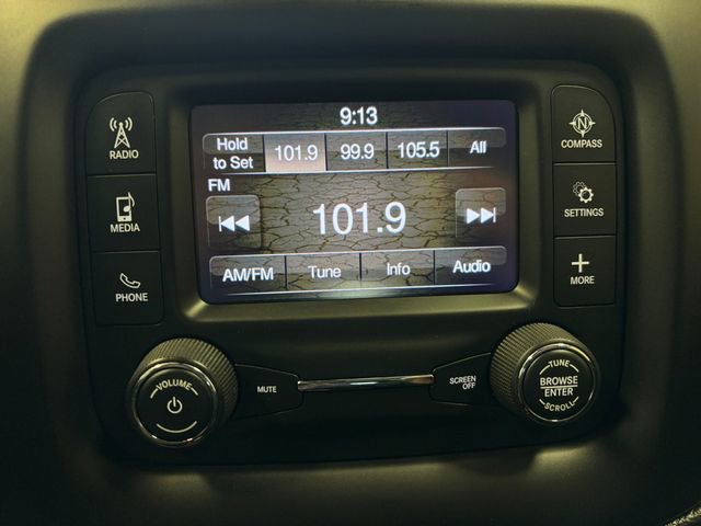 Used 2018 Jeep Compass Latitude AWD/4WD image 19