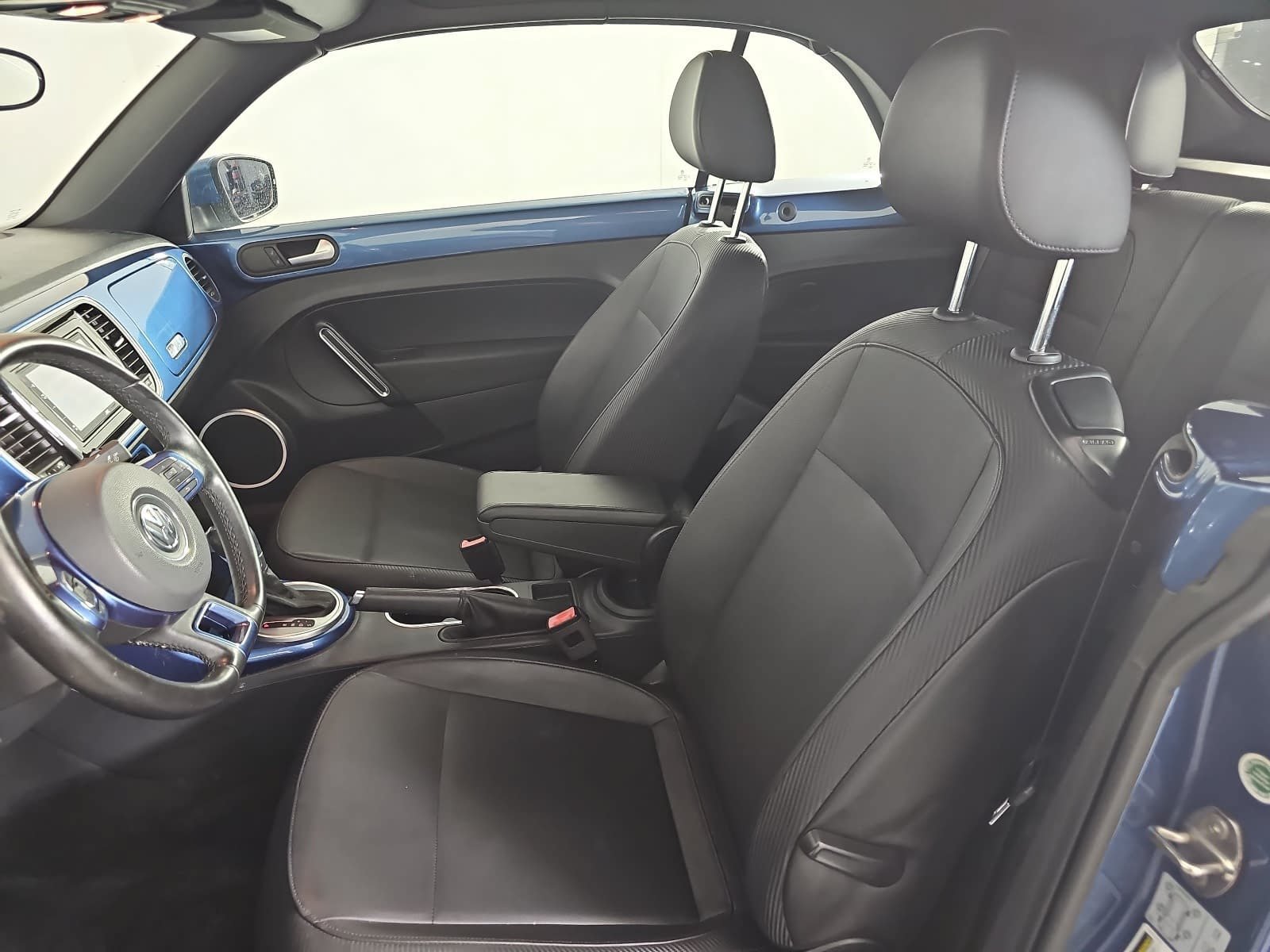 Used 2019 Volkswagen Beetle 2.0T S FWD image 12