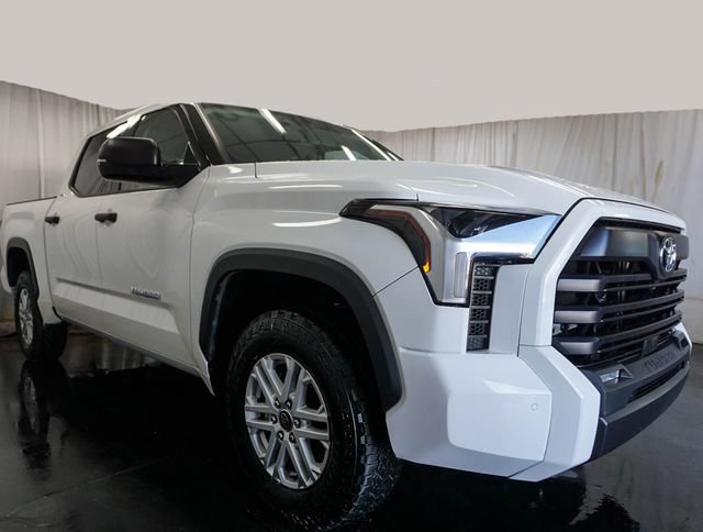 Used 2023 Toyota Tundra SR5 w/ SR5 Convenience Package AWD/4WD image 2