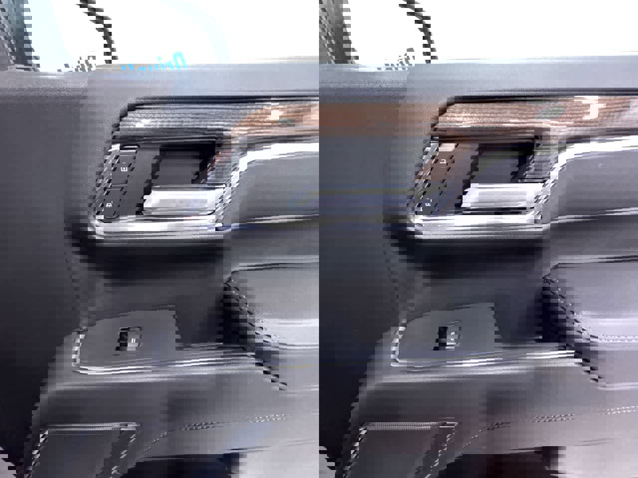 Used 2022 Chevrolet Silverado 1500 LT image 34