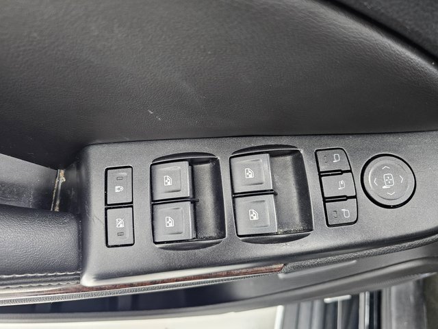 Used 2018 GMC Yukon SLT image 25