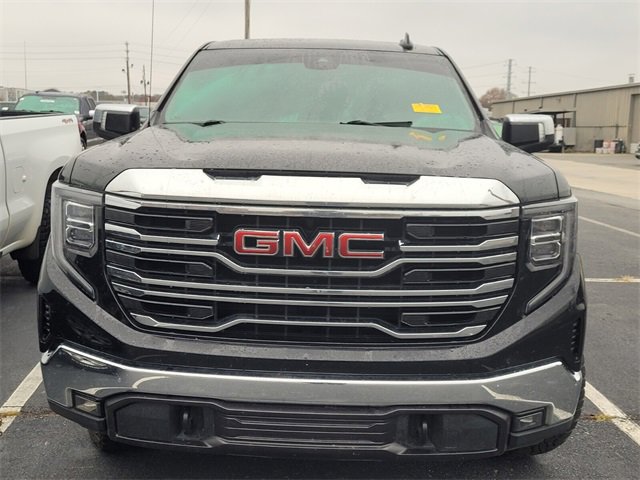 Used 2022 GMC Sierra 1500 SLT w/ SLT Convenience Package image 2