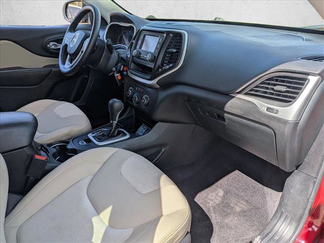 Used 2016 Jeep Cherokee Sport image 29