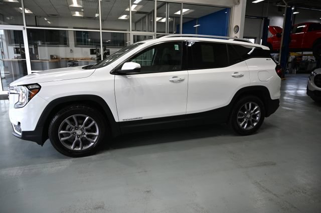 Used 2023 GMC Terrain SLT FWD image 7