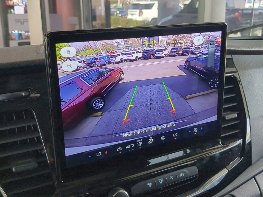 Used 2024 Ford Transit 350 XLT image 18