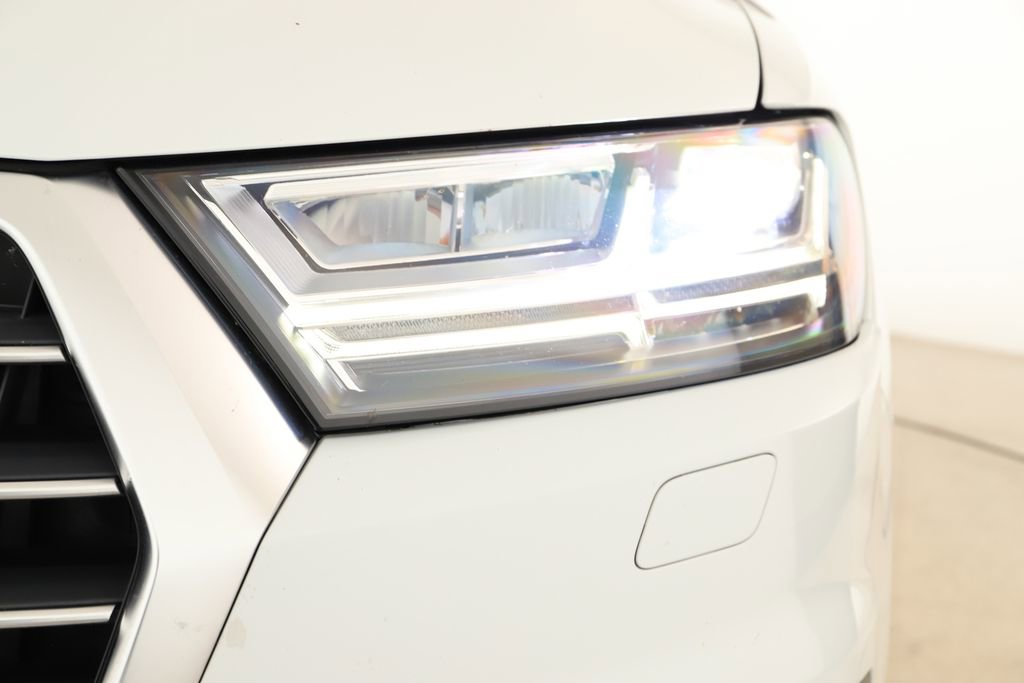 Used 2018 Audi Q7 3.0T Prestige AWD/4WD image 37