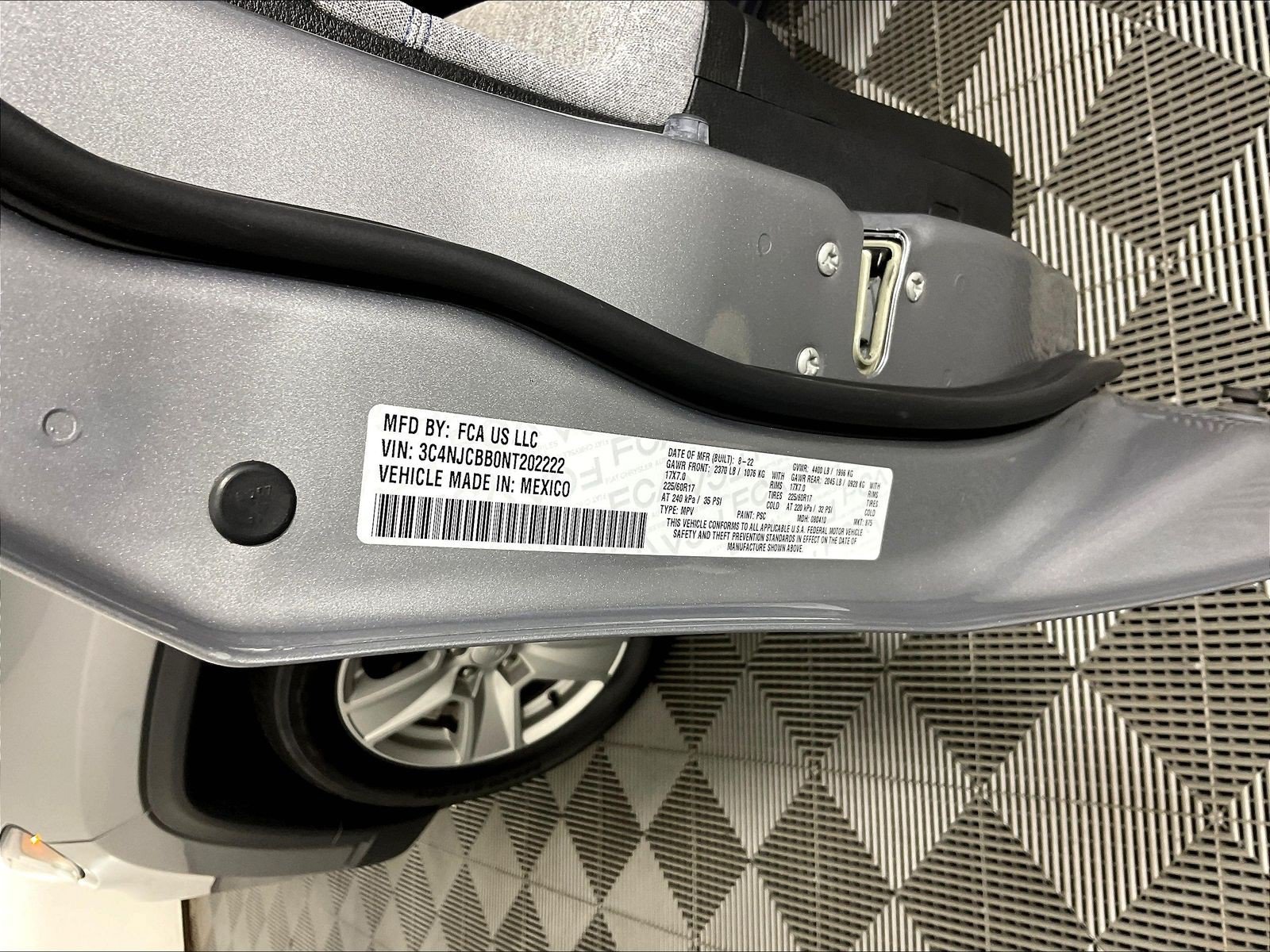 Used 2022 Jeep Compass Latitude FWD image 20