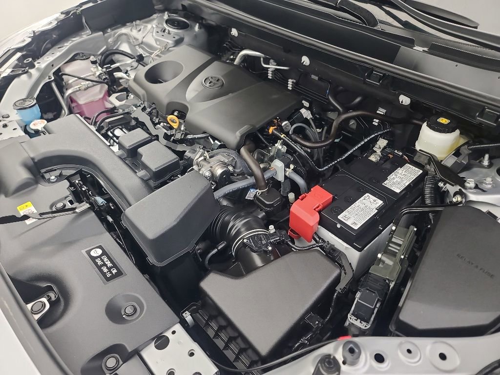 Used 2025 Toyota RAV4 XLE AWD/4WD image 39