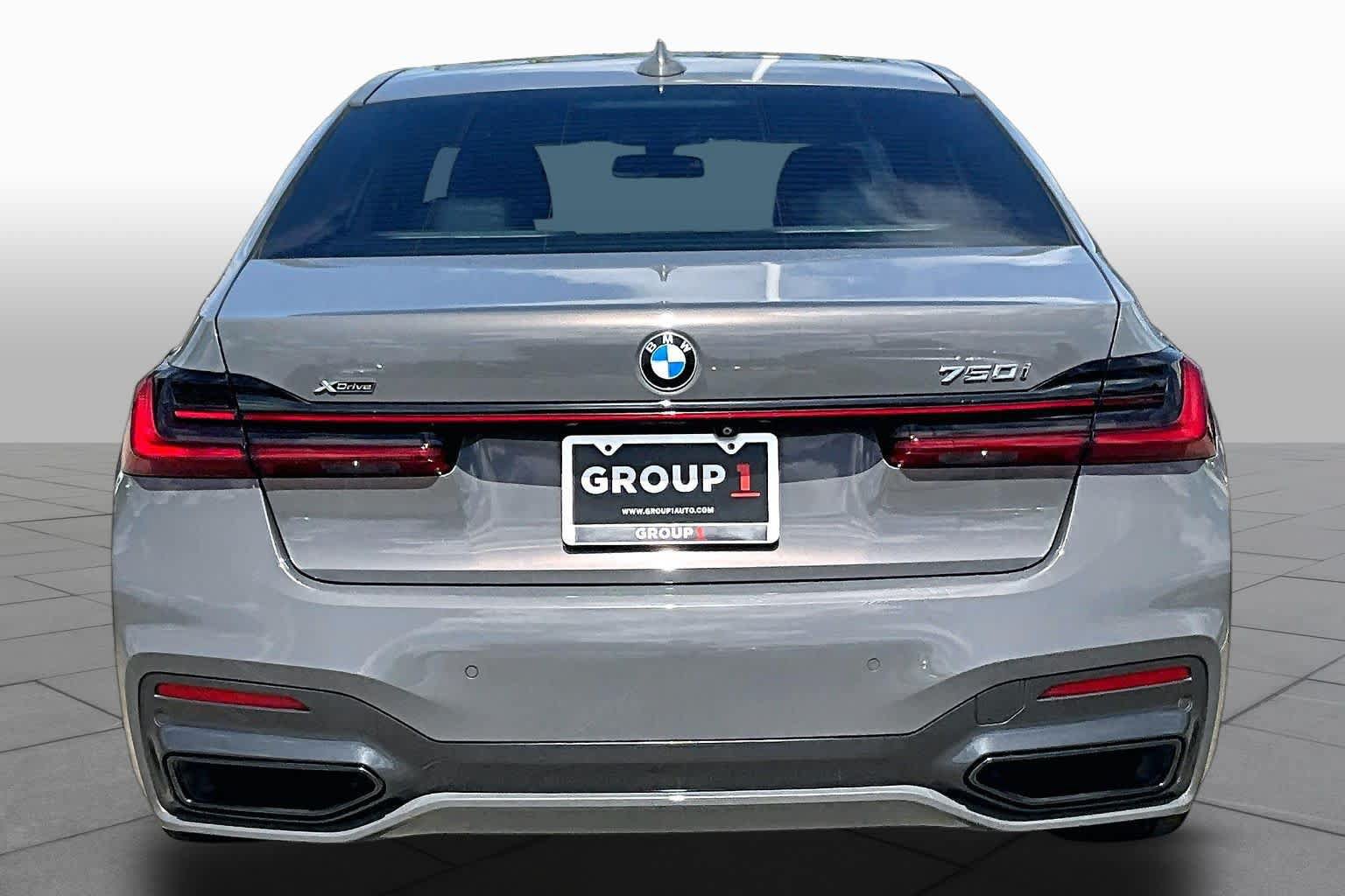 Used 2020 BMW 750i xDrive w/ Executive Package AWD/4WD image 5