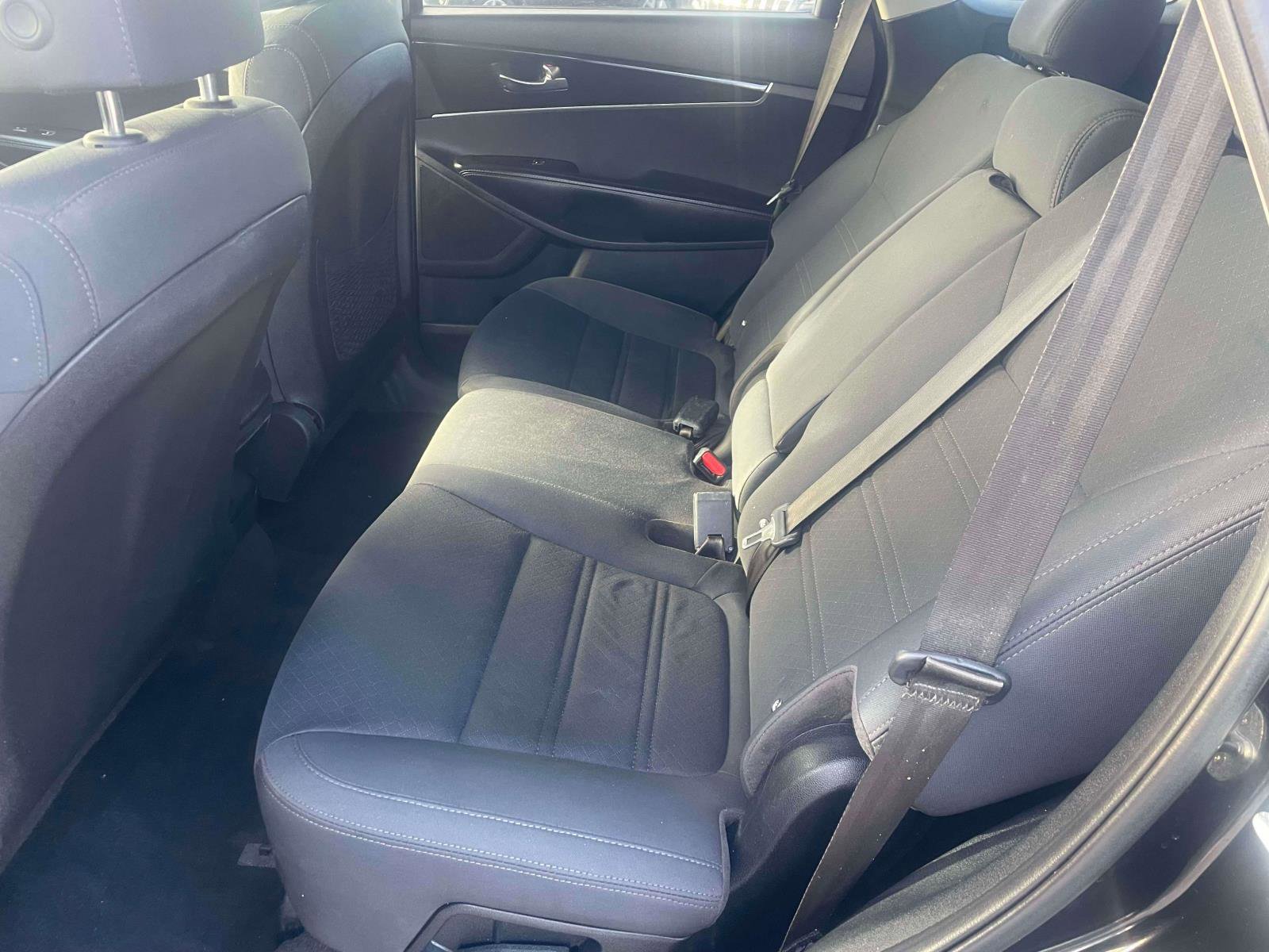 Used 2019 Kia Sorento L image 6