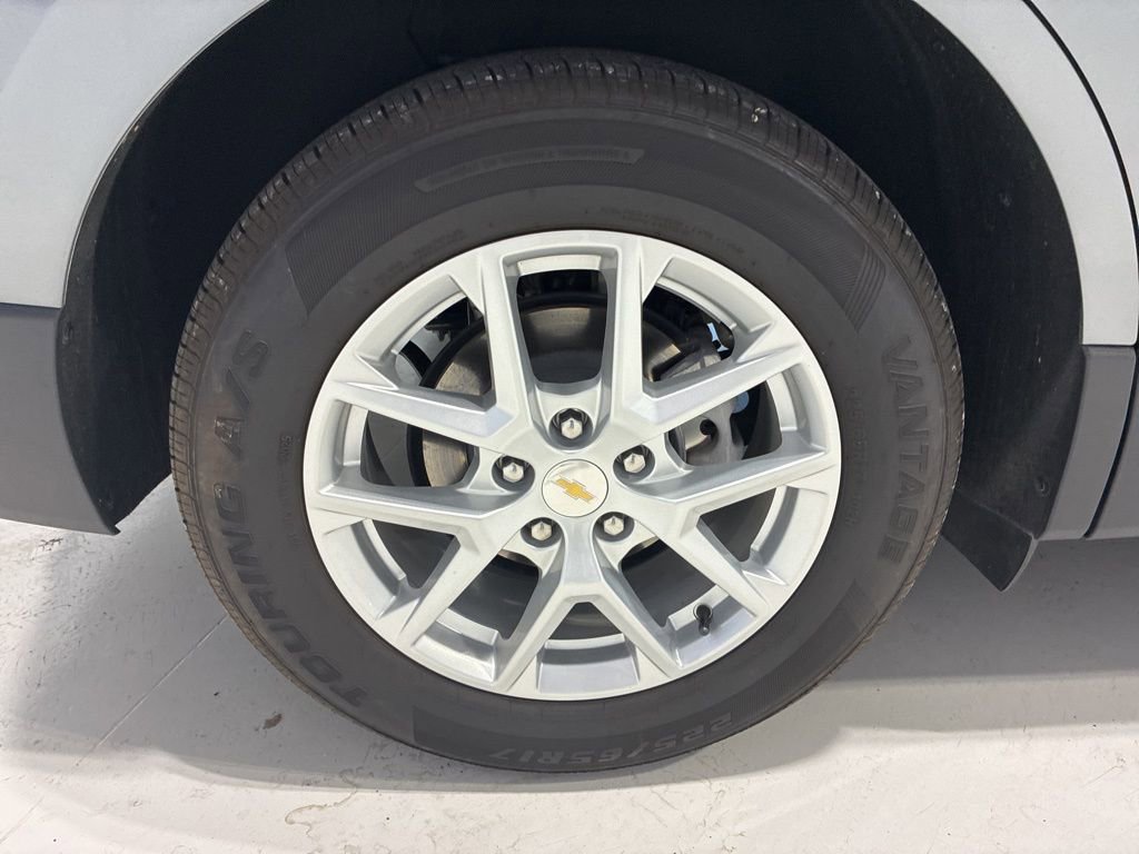 Used 2024 Chevrolet Equinox LT AWD/4WD image 8
