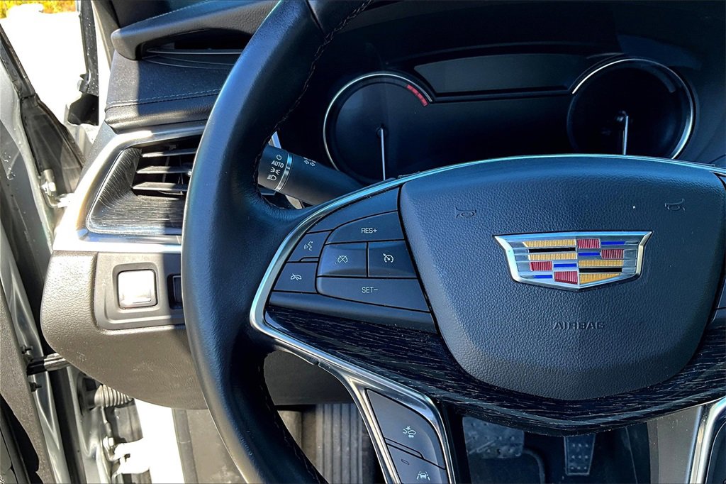 Used 2020 Cadillac XT5 Premium Luxury image 16