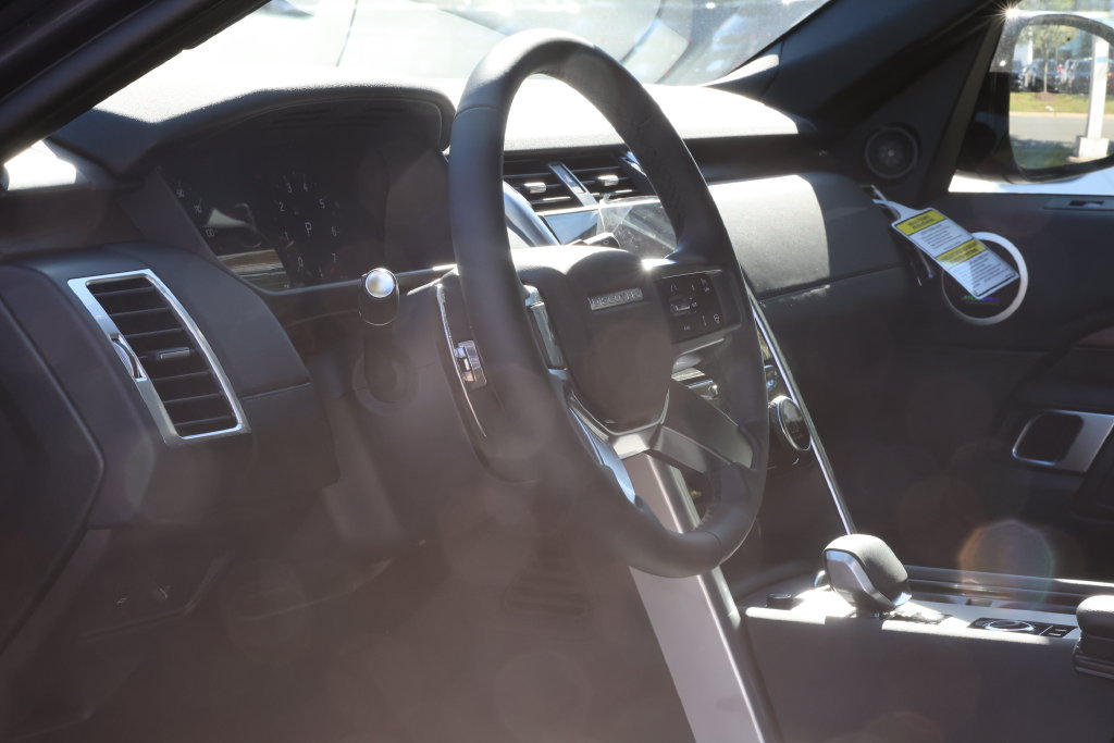 New 2026 Land Rover Discovery S AWD/4WD image 7