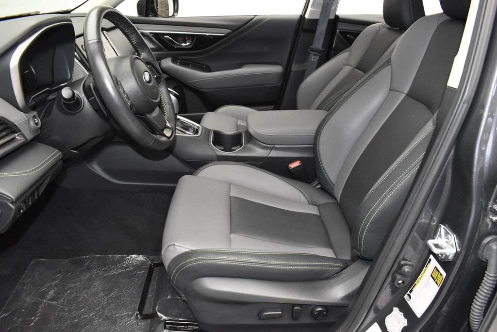 Used 2025 Subaru Outback Onyx Edition AWD/4WD image 14