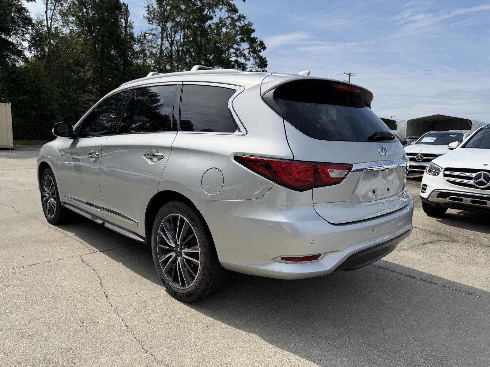 Used 2016 INFINITI QX60 FWD w/ Deluxe Technology Package image 20
