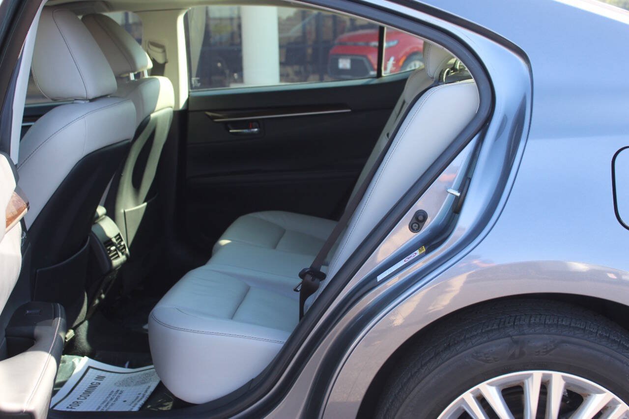 Used 2014 Lexus ES 350 w/ Luxury Package FWD image 14