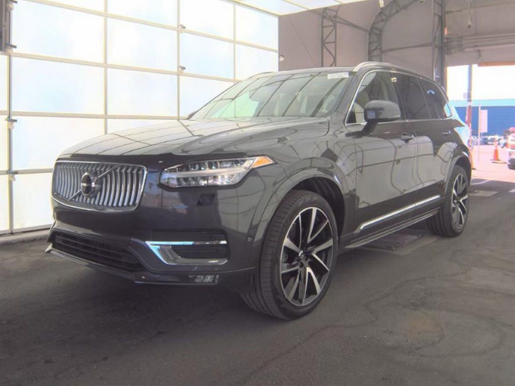 Used 2023 Volvo XC90 B6 Plus w/ Protection Package Premier image 2