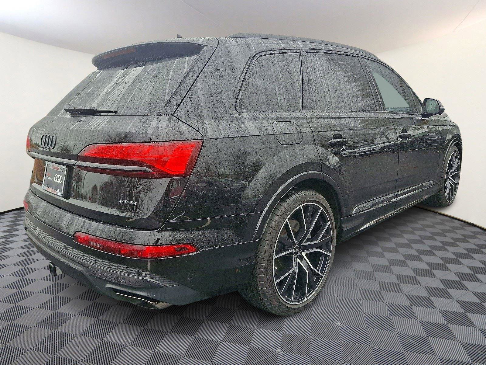 Certified 2025 Audi Q7 3.0T Prestige w/ Prestige Package image 6
