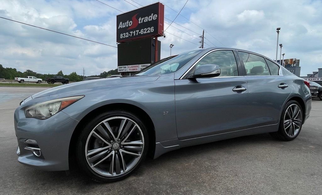Used 2014 INFINITI Q50 Premium w/ Navigation Package RWD image 4