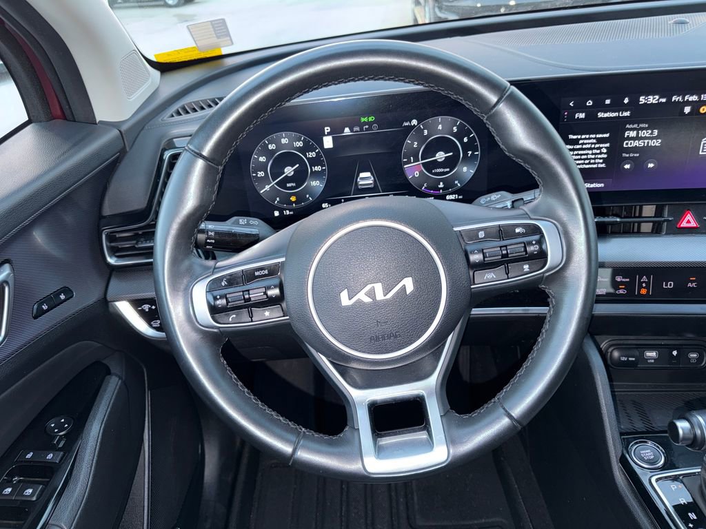 Used 2025 Kia Sportage SX image 18