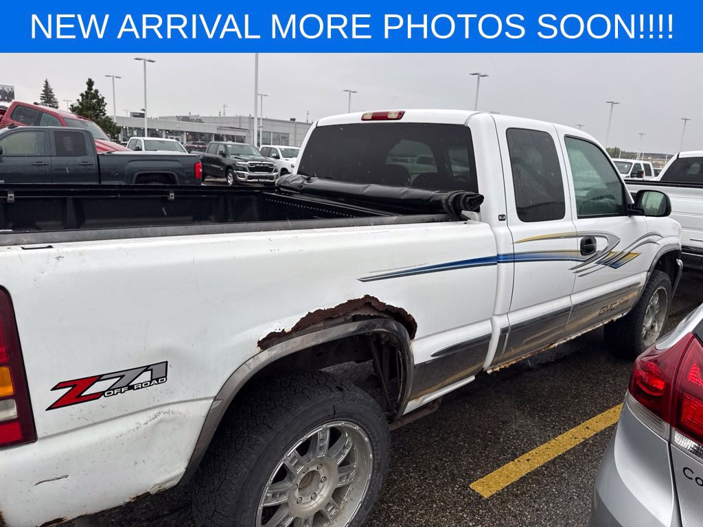 Used 2001 GMC Sierra 1500 4x4 Extended Cab w/ Convenience Plus Group image 9