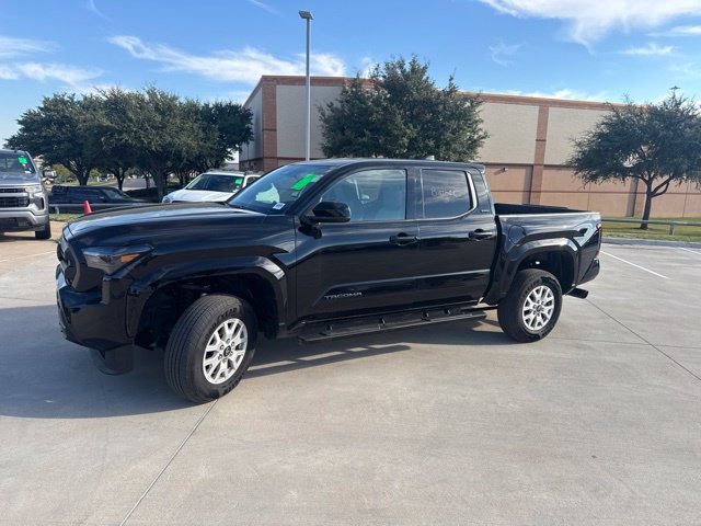 Used 2025 Toyota Tacoma SR5 AWD/4WD image 6