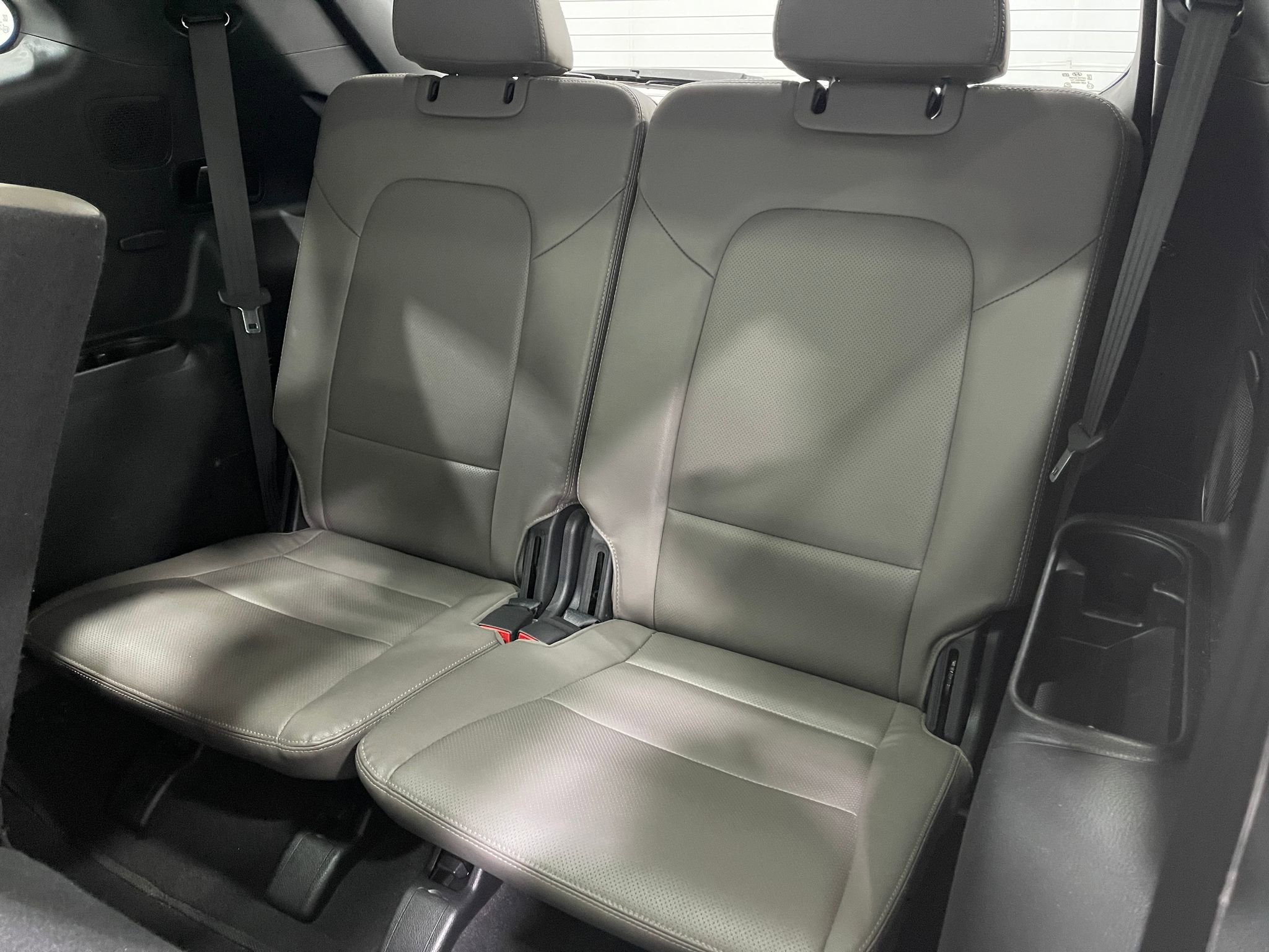 Used 2017 Hyundai Santa Fe FWD w/ SE Ultimate Tech Package 03 image 30