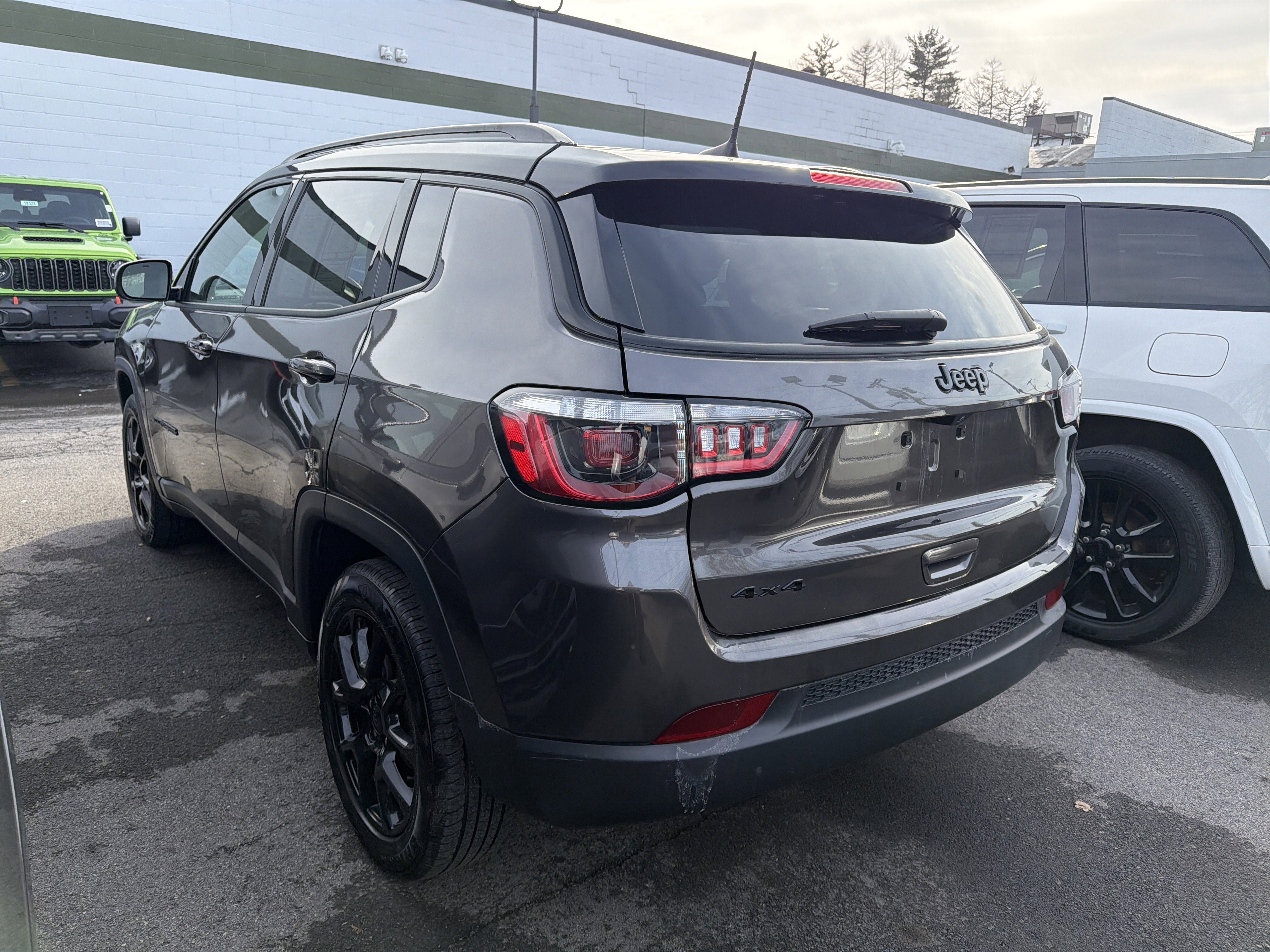 Used 2022 Jeep Compass Altitude w/ Convenience Group image 5