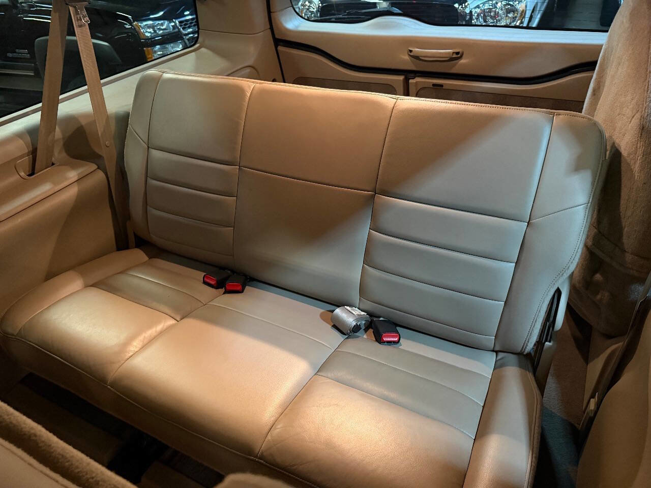 Used 2002 Ford Excursion Limited image 19