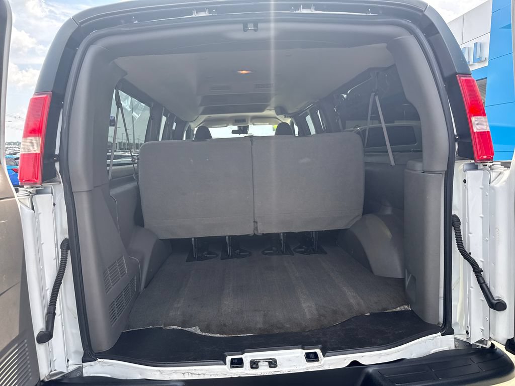 Used 2019 Chevrolet Express 3500 LT w/ LT Preferred Equipment Group RWD image 35
