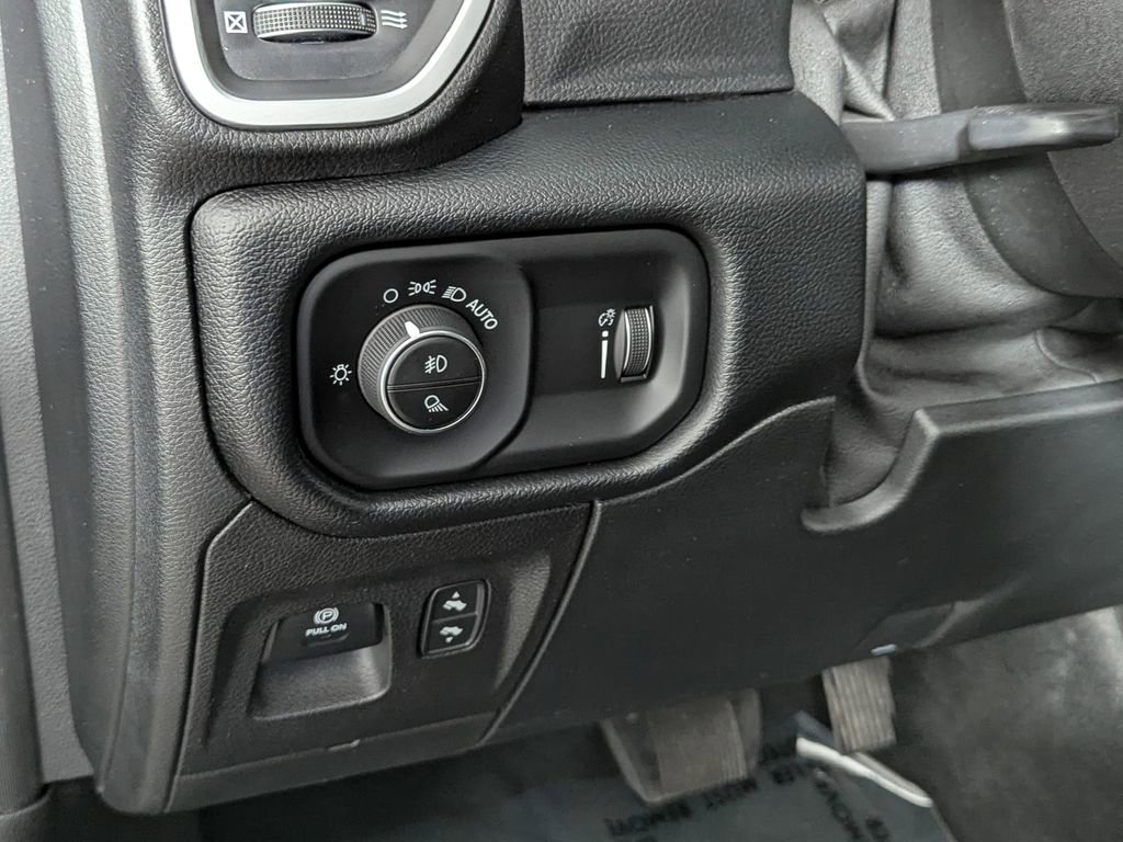 Used 2021 RAM 1500 Big Horn AWD/4WD image 14