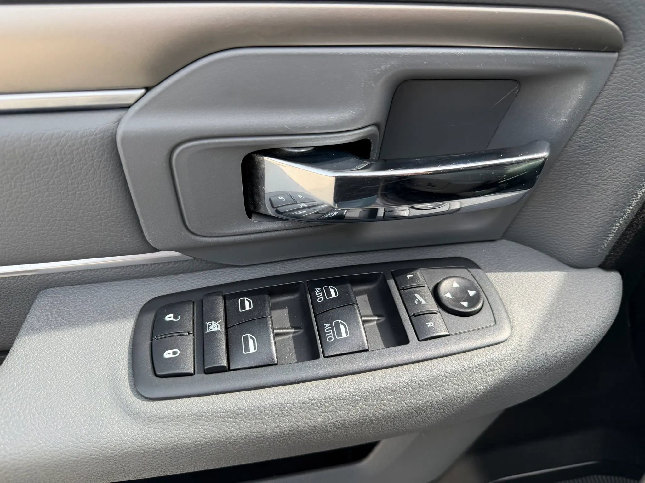 Used 2018 RAM 1500 Big Horn AWD/4WD image 14