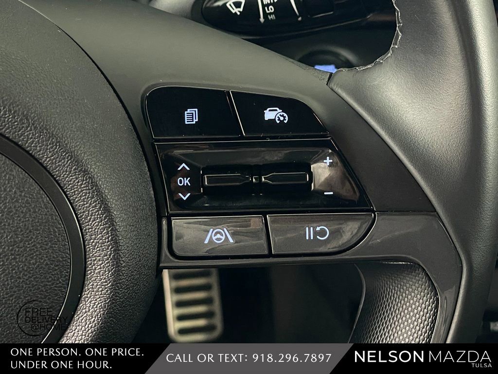 Used 2025 Hyundai Elantra Sport FWD image 22