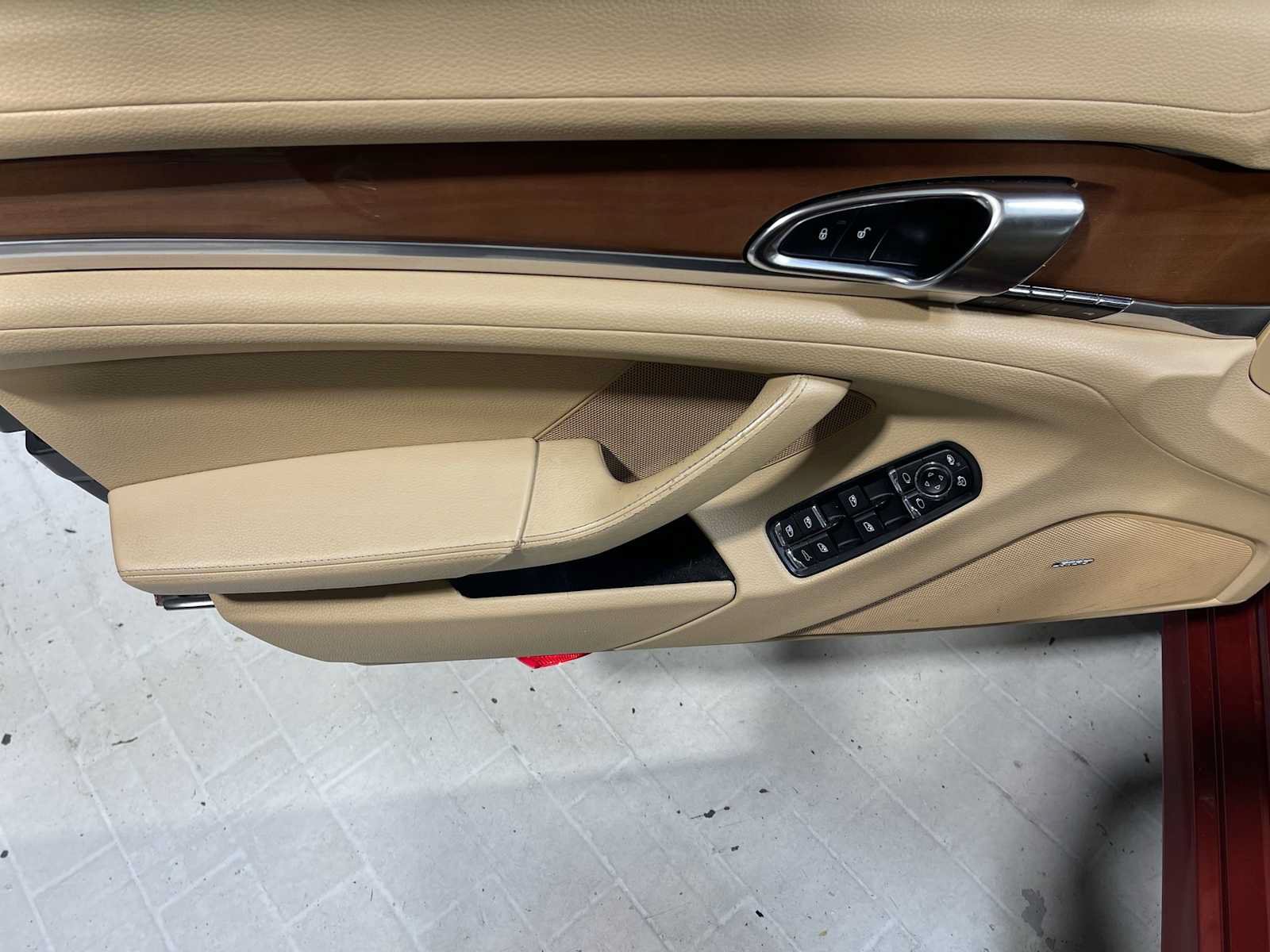 Used 2015 Porsche Panamera 4 w/ Premium Package Plus AWD/4WD image 24