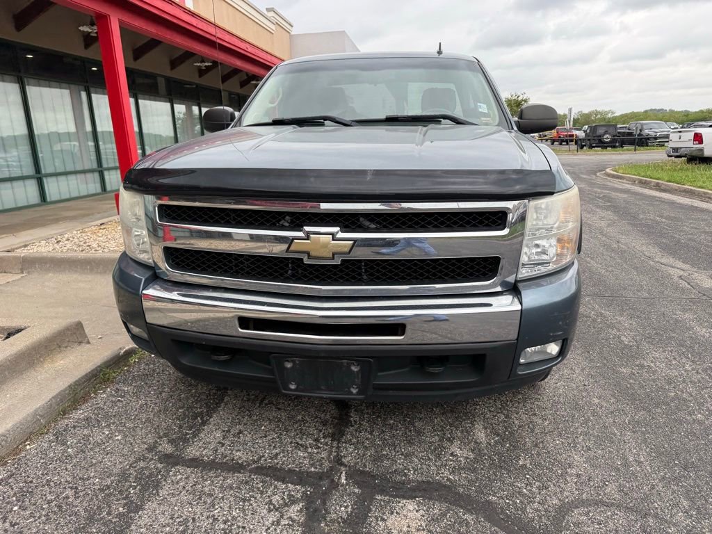 Used 2011 Chevrolet Silverado 1500 LT w/ All-Star Edition AWD/4WD image 3