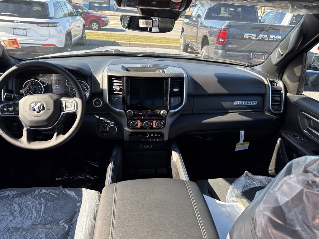 New 2026 RAM 1500 4x4 Crew Cab image 11