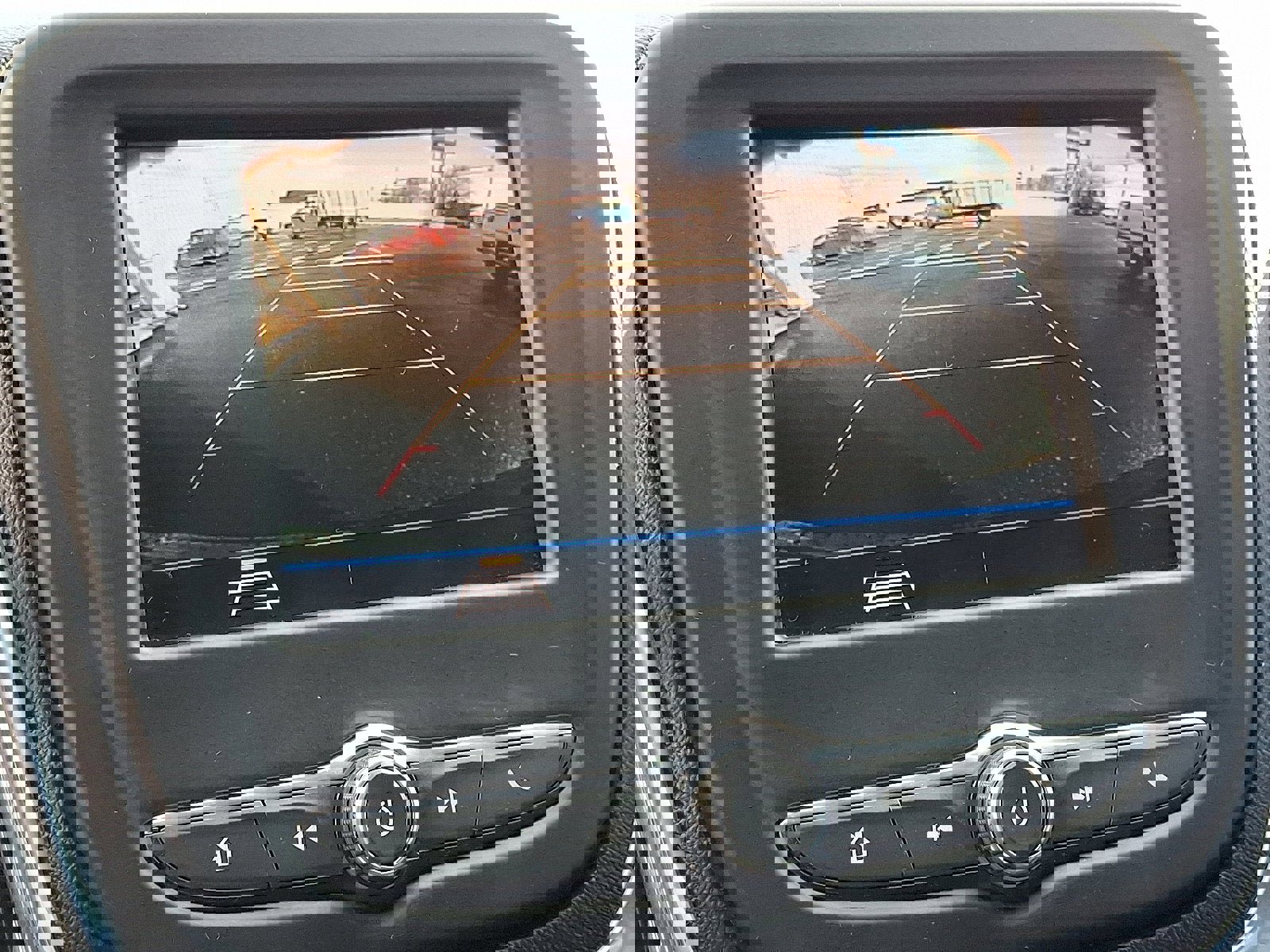 Used 2020 Chevrolet Equinox LT image 17