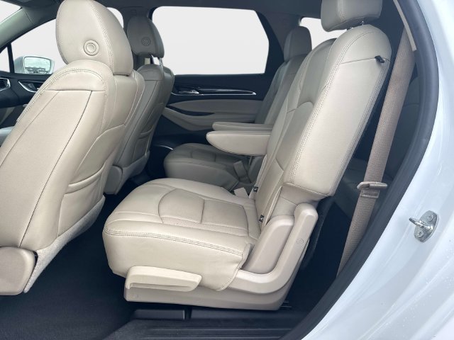 Used 2019 Buick Enclave Essence FWD image 12