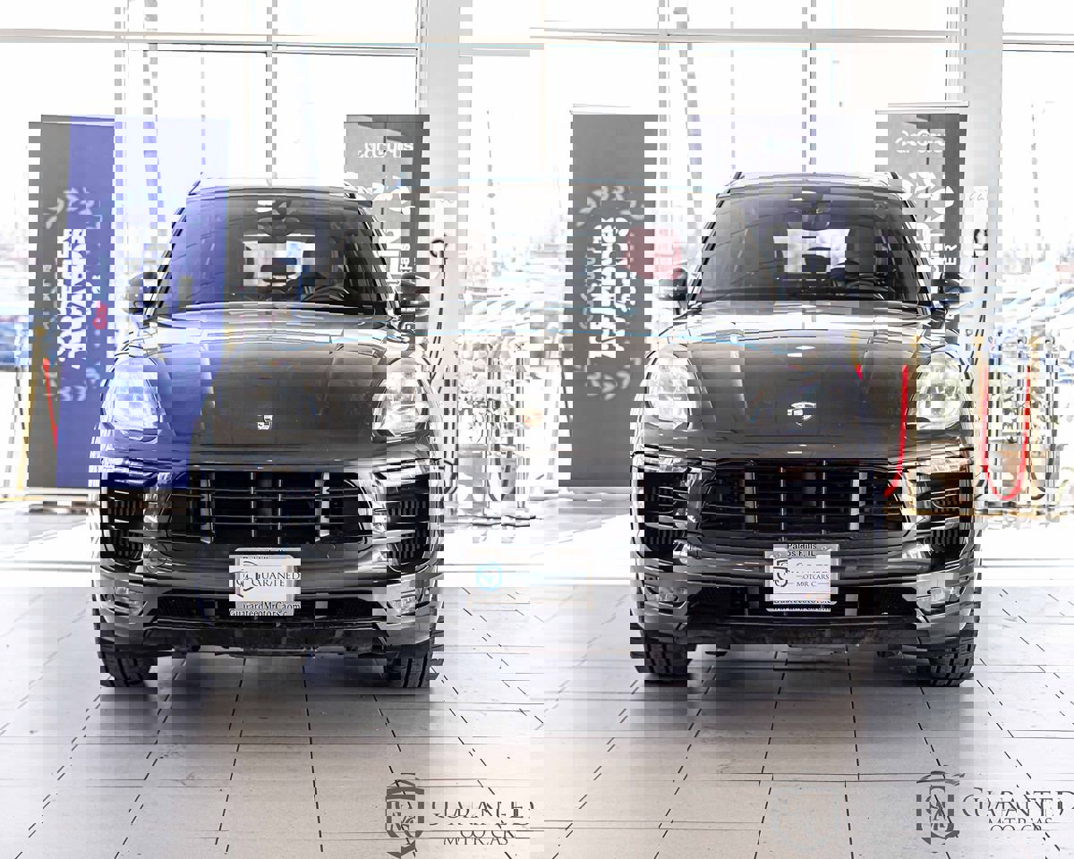 Used 2018 Porsche Macan GTS w/ Premium Package Plus image 2