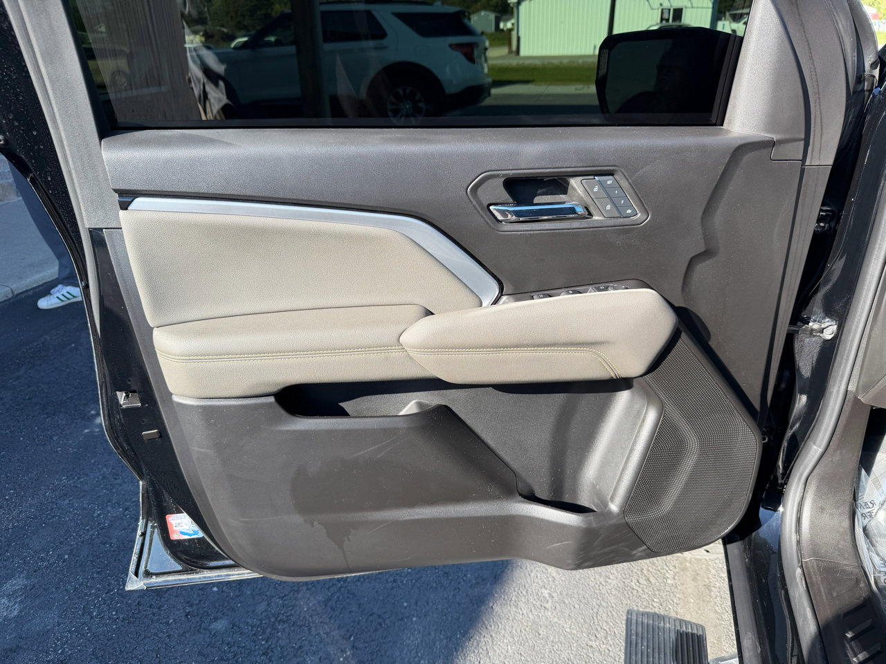 Used 2024 Chevrolet Colorado ZR2 w/ ZR2 Convenience Package III image 11