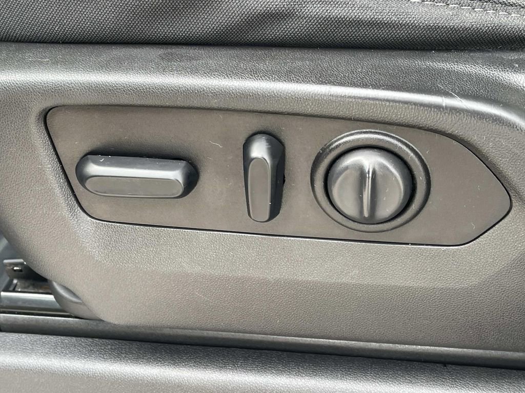 Used 2020 Chevrolet Silverado 1500 LT w/ All-Star Edition image 25