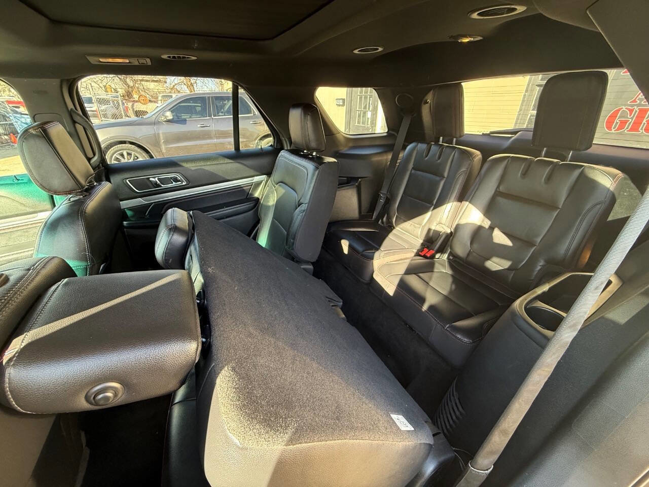 Used 2018 Ford Explorer Sport w/ Equipment Group 401A image 12