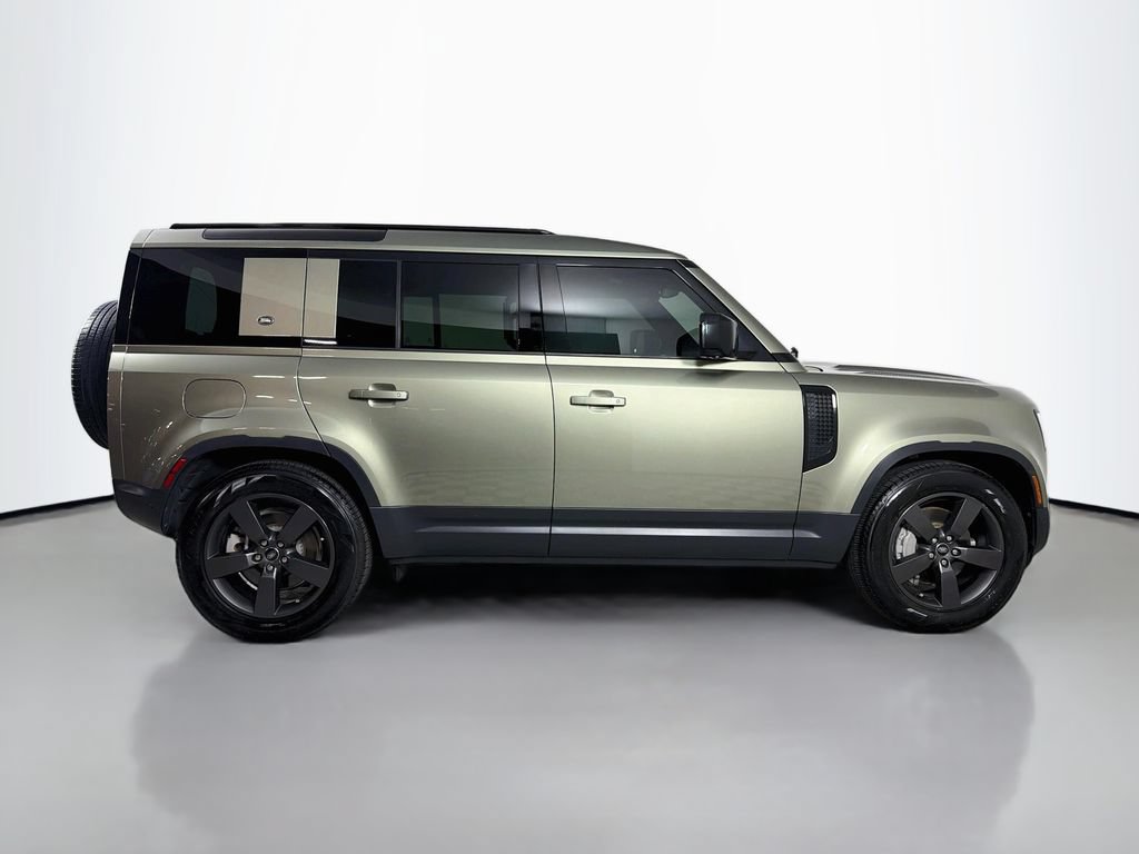Certified 2023 Land Rover Defender 110 SE AWD/4WD image 4